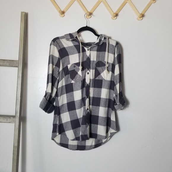 DOLLY & ESTHER BUFFALO PLAID BUTTON DOWN SHIRT WITH REMOVABLE HOOD SIZE LARGE - Picture 1 of 8